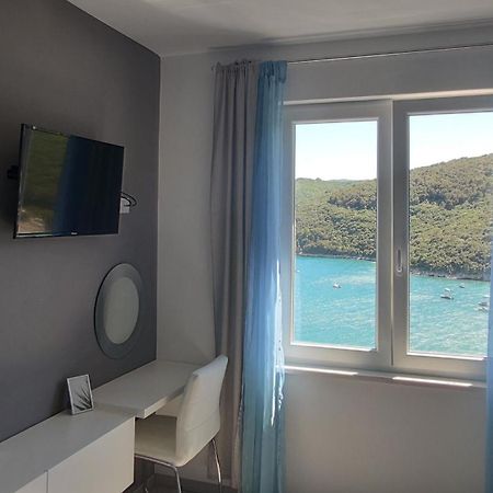 Apartment Noemi With A Direct Beach View 拉巴克 客房 照片