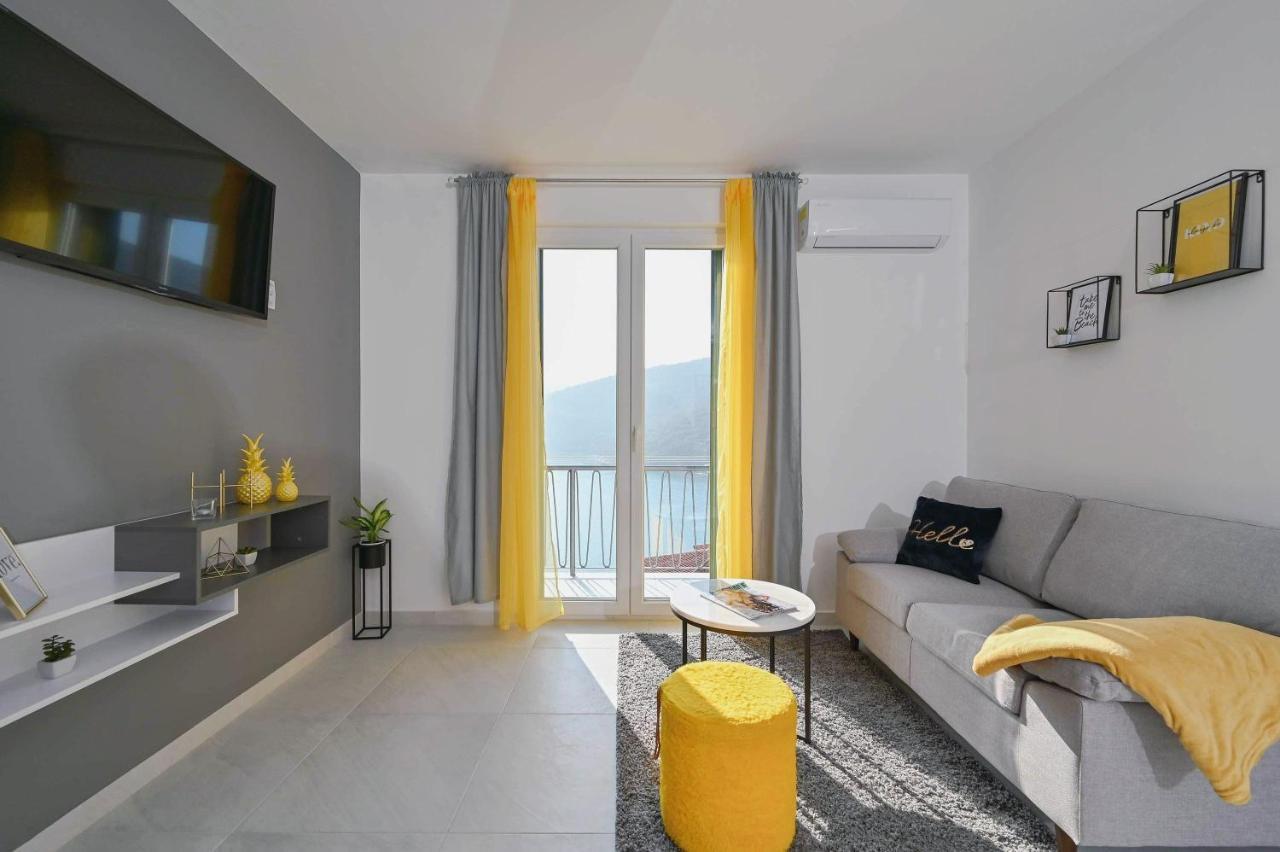 Apartment Noemi With A Direct Beach View 拉巴克 外观 照片