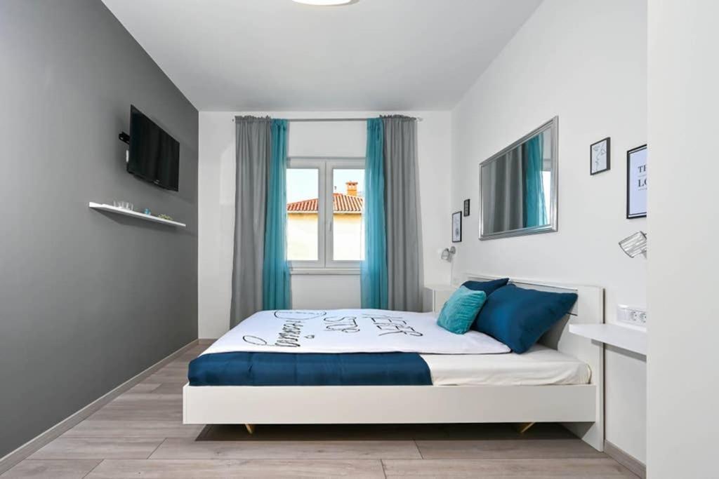 Apartment Noemi With A Direct Beach View 拉巴克 外观 照片